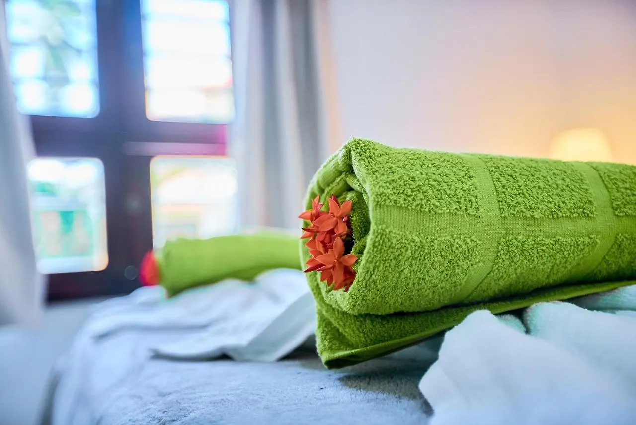 Hotel Sol Caribe Suites - Playa Los Corales - Beach Club, Wifi, Swimming Pool - Calle Aruba